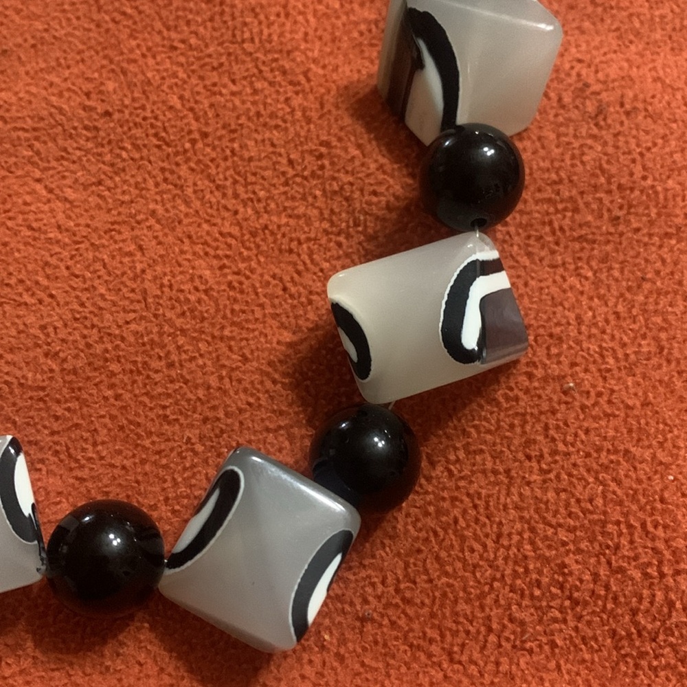 Chunky Black & White Marble Acrylic necklace - Picture 2 of 5
